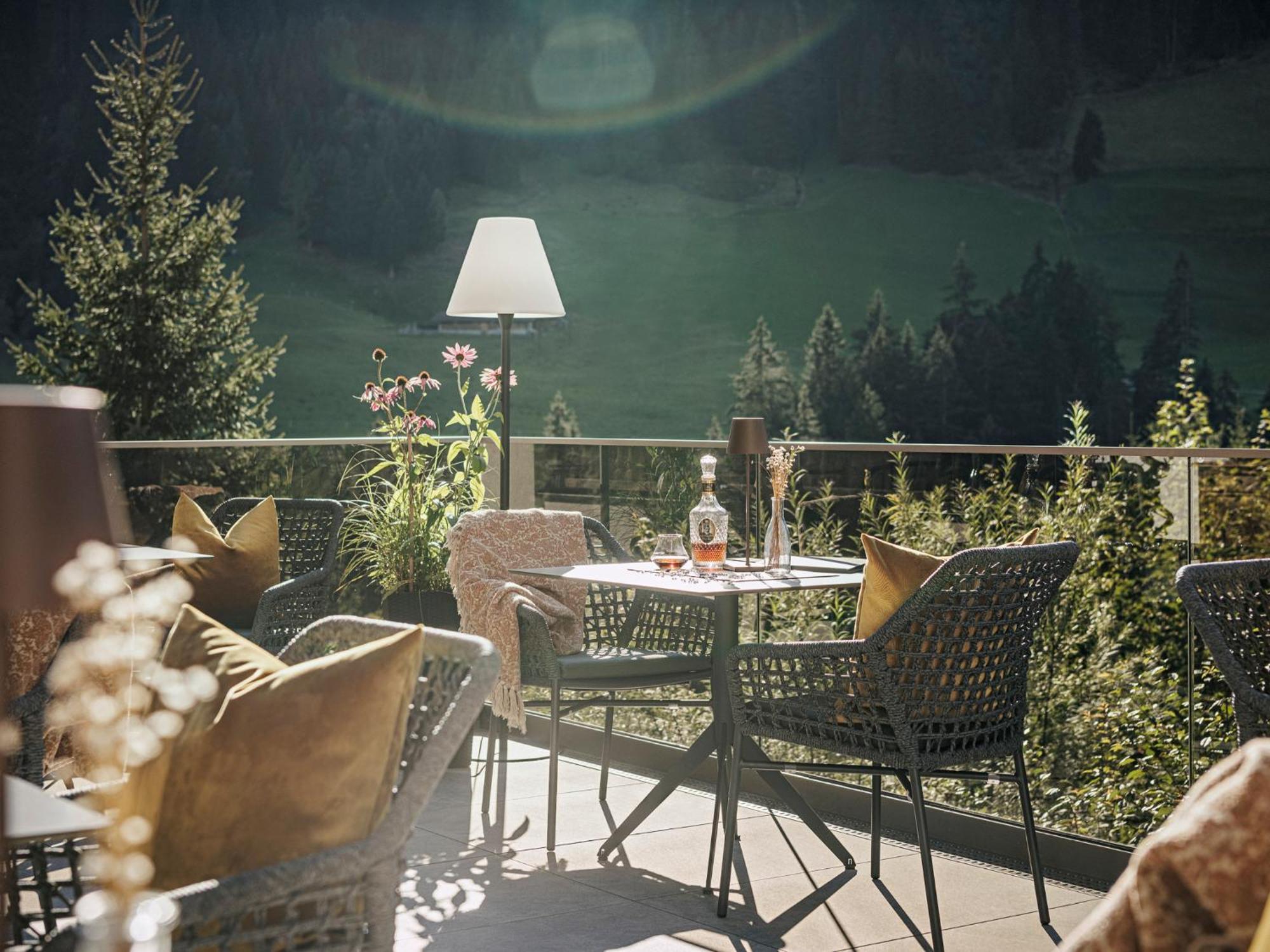 Hotel Bergkristall Zillertal - Adults Only 14 Years Plus Хиппах Экстерьер фото