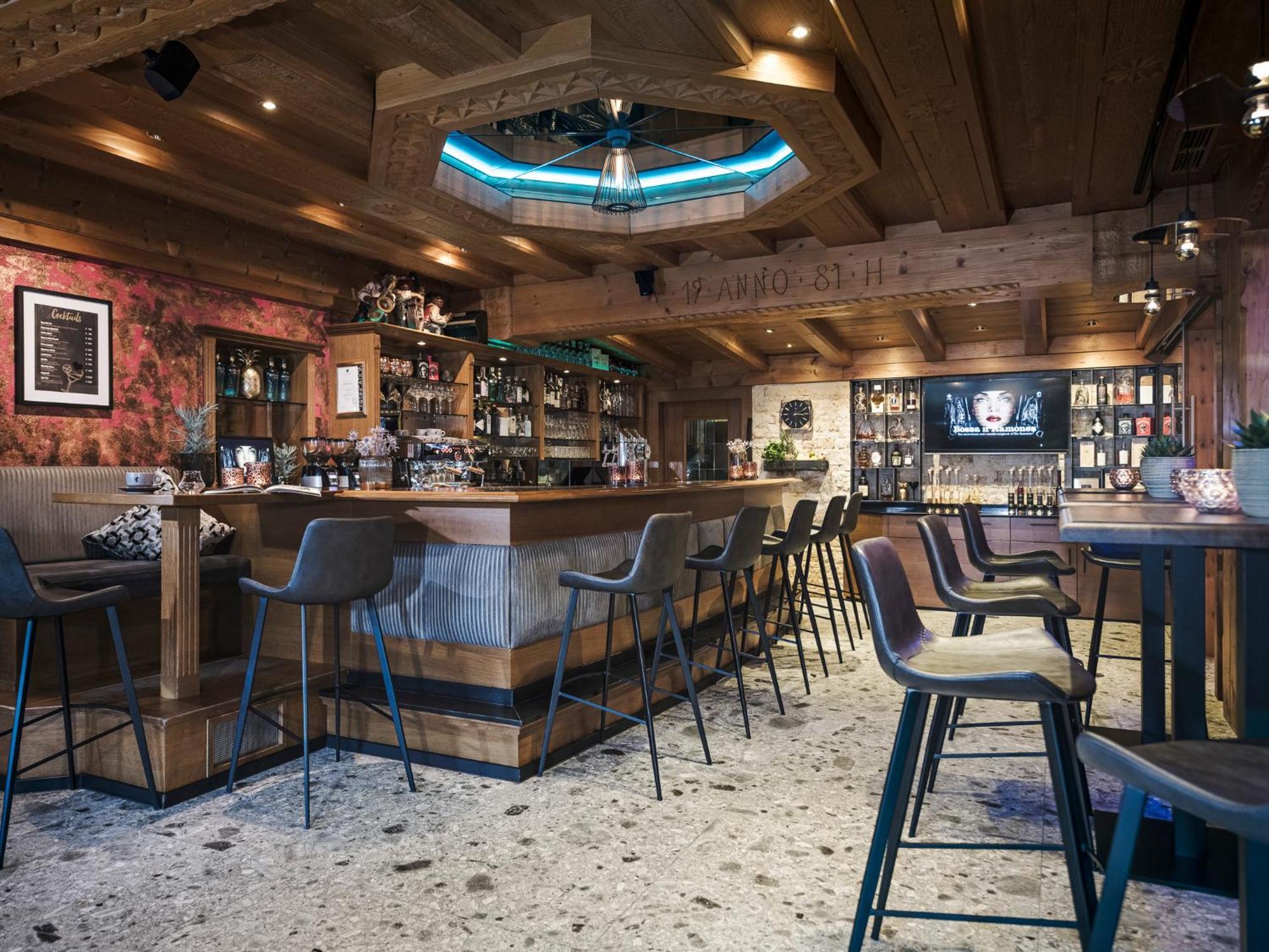 Hotel Bergkristall Zillertal - Adults Only 14 Years Plus Хиппах Экстерьер фото