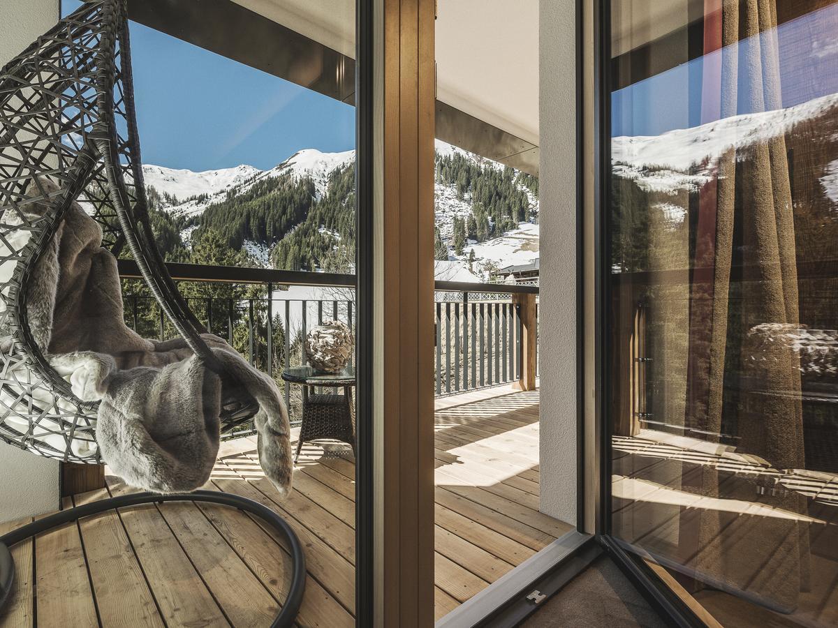 Hotel Bergkristall Zillertal - Adults Only 14 Years Plus Хиппах Экстерьер фото