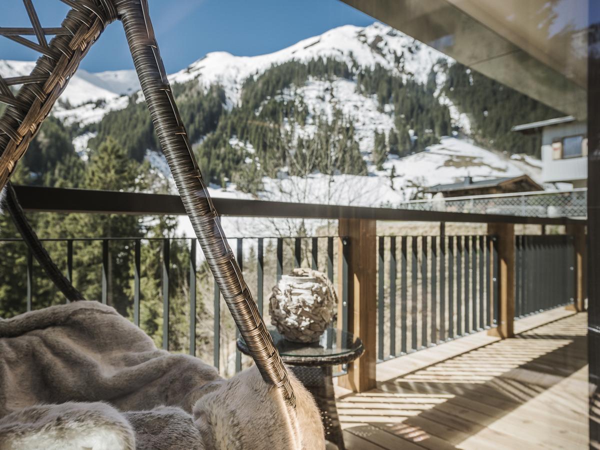 Hotel Bergkristall Zillertal - Adults Only 14 Years Plus Хиппах Экстерьер фото