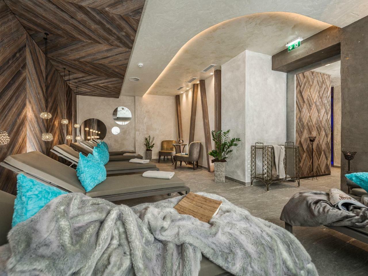 Hotel Bergkristall Zillertal - Adults Only 14 Years Plus Хиппах Экстерьер фото