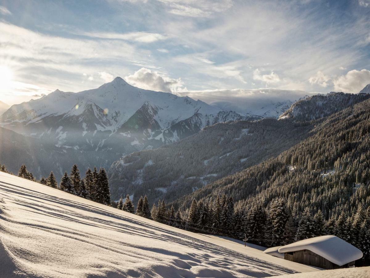 Hotel Bergkristall Zillertal - Adults Only 14 Years Plus Хиппах Экстерьер фото